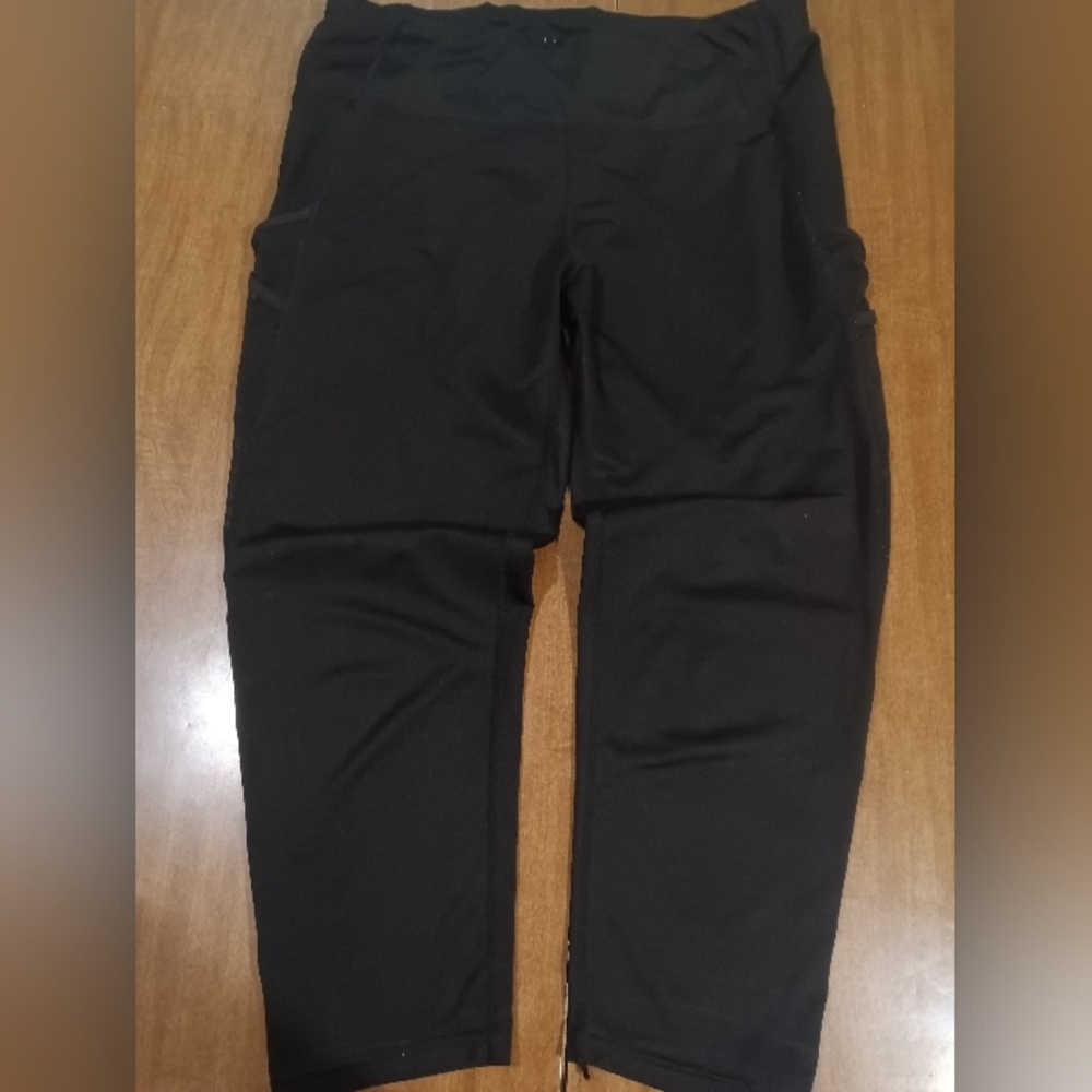 Women's Athletic Capri Leggings